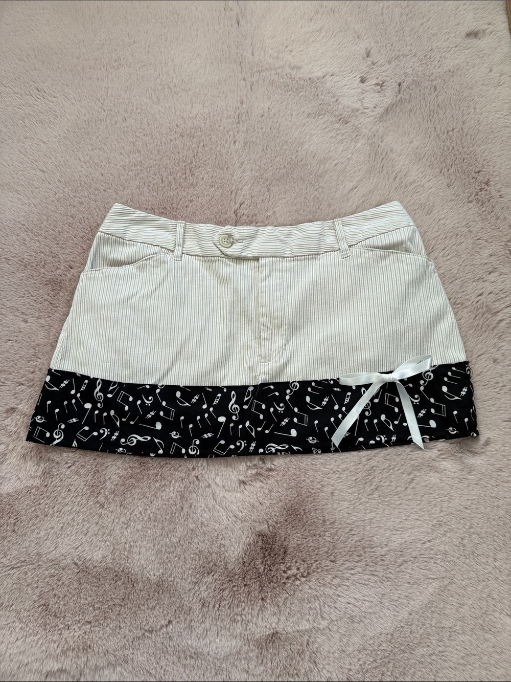 Y2k Custom Made Cream Mini Skirt with Black Musical-Print Hem